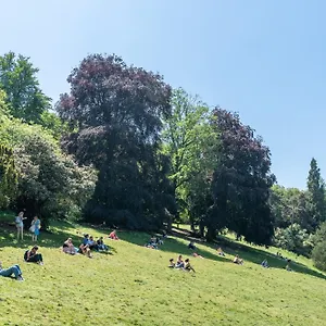 Nets - Buttes Chaumont C París